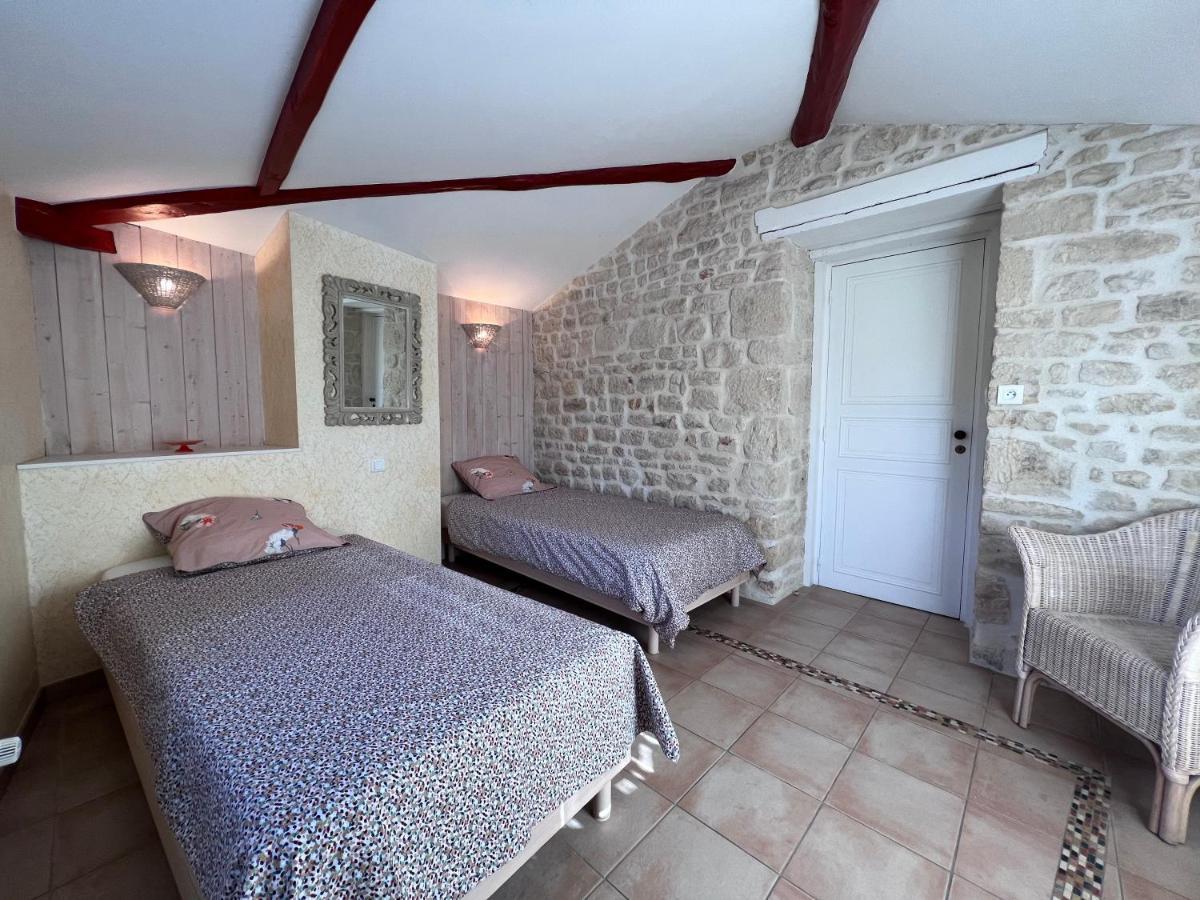Courçon Le Puits Sainte Claire B&B 외부 사진