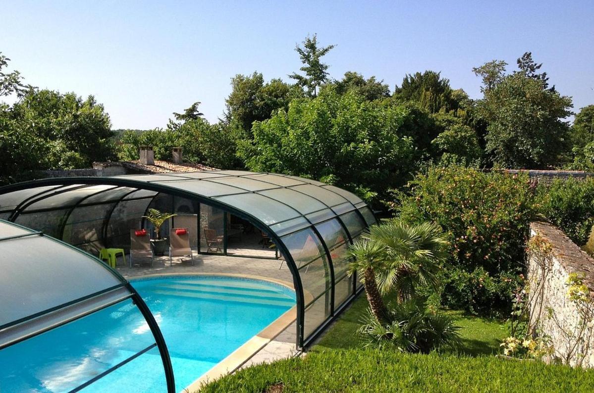 Courçon Le Puits Sainte Claire B&B 외부 사진
