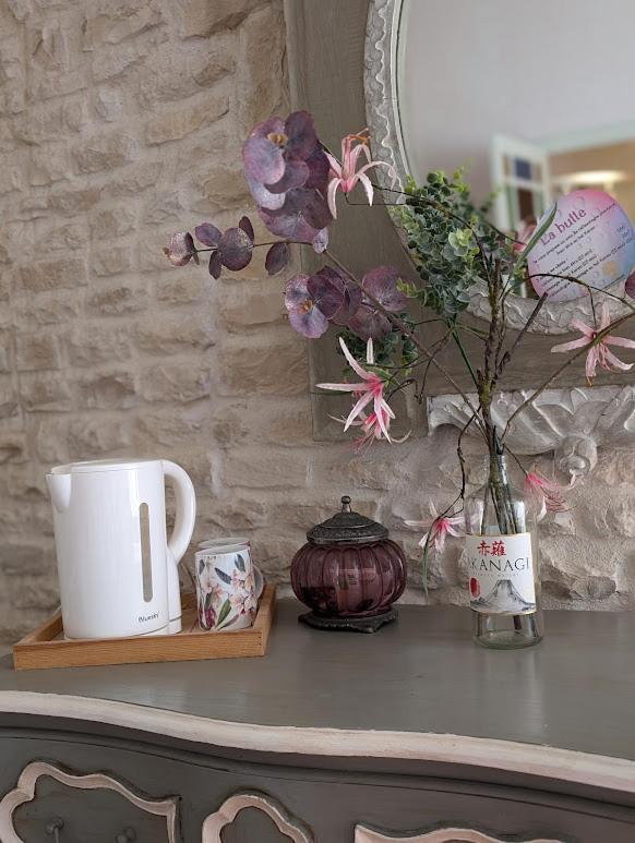 Courçon Le Puits Sainte Claire B&B 외부 사진
