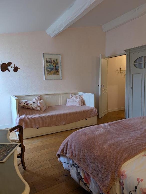 Courçon Le Puits Sainte Claire B&B 외부 사진