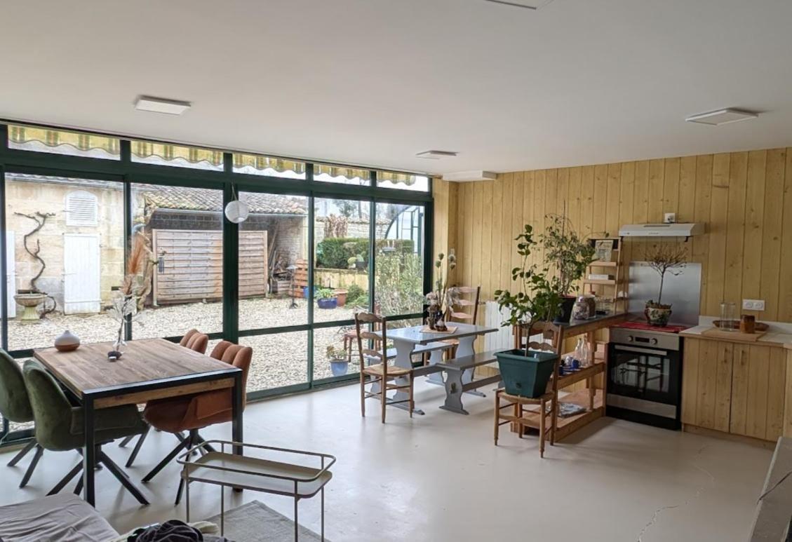 Courçon Le Puits Sainte Claire B&B 외부 사진